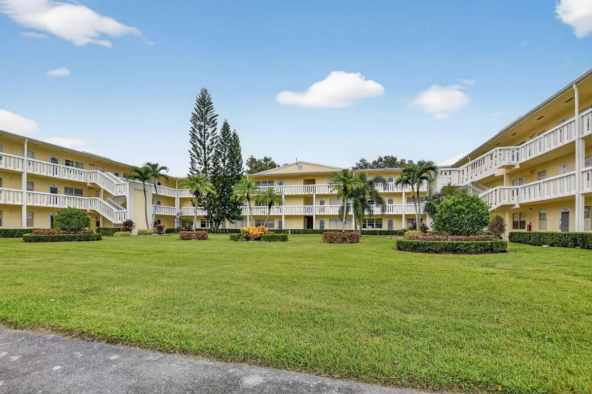 Boca Raton, FL 33434,105 Dorset C