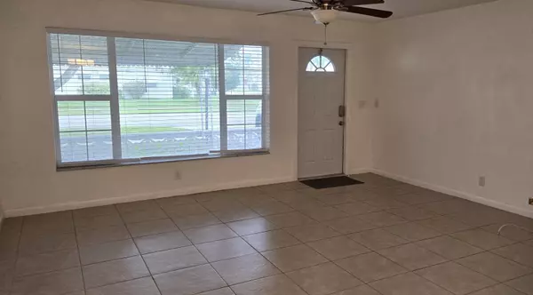 Boynton Beach, FL 33426,114 Leisureville BLVD