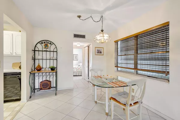 West Palm Beach, FL 33417,189 Coventry H