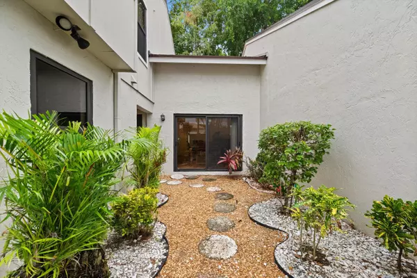 Wellington, FL 33414,669 Spinnaker CT