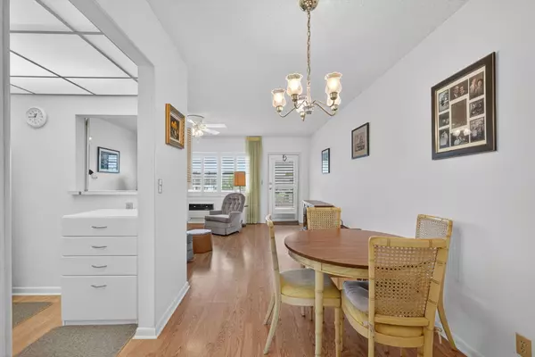 West Palm Beach, FL 33417,225 Bedford I