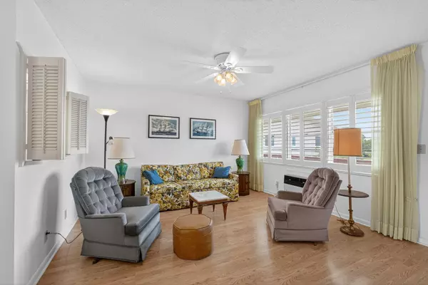 West Palm Beach, FL 33417,225 Bedford I