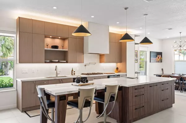 10452 SW Sarah WAY, Port Saint Lucie, FL 34987