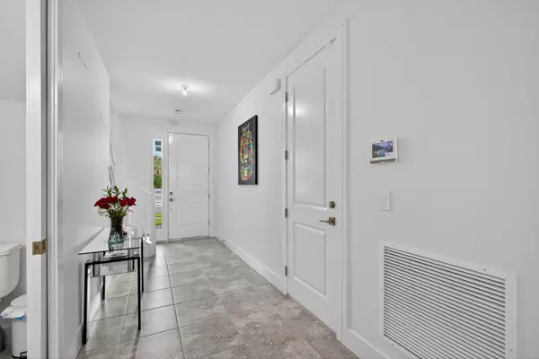 Westlake, FL 33470,16131 Oakview DR