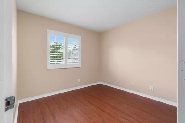 Deerfield Beach, FL 33442,1177 SW 44 AVE