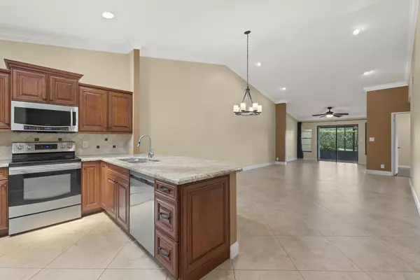 Boynton Beach, FL 33437,5317 Fig Palm WAY B