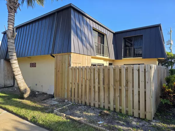 Lake Worth, FL 33461,2359 Waterside DR