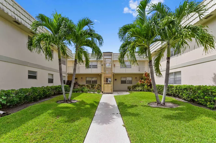 710 Saxony O, Delray Beach, FL 33446