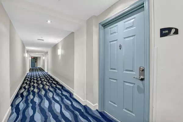 Boynton Beach, FL 33435,625 Casa Loma BLVD 306