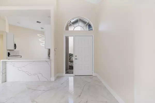 Boca Raton, FL 33496,6682 NW 25th WAY