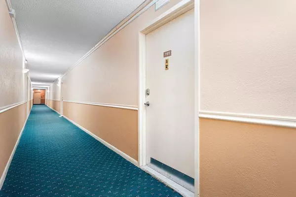 Pompano Beach, FL 33062,777 S Federal Highway Ph-5d