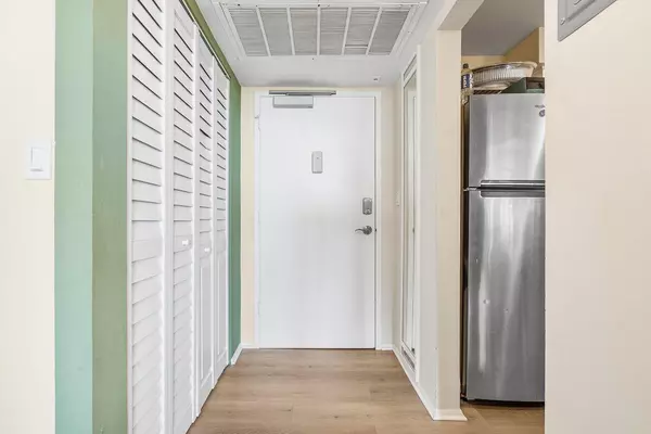 Pompano Beach, FL 33062,777 S Federal Highway Ph-5d