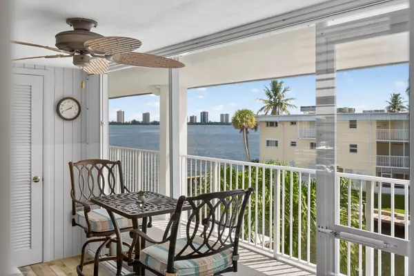 North Palm Beach, FL 33408,110 Shore CT 301