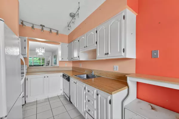 Delray Beach, FL 33484,13620 Via Flora C