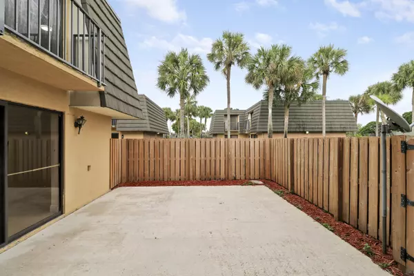 West Palm Beach, FL 33407,4208 42nd WAY