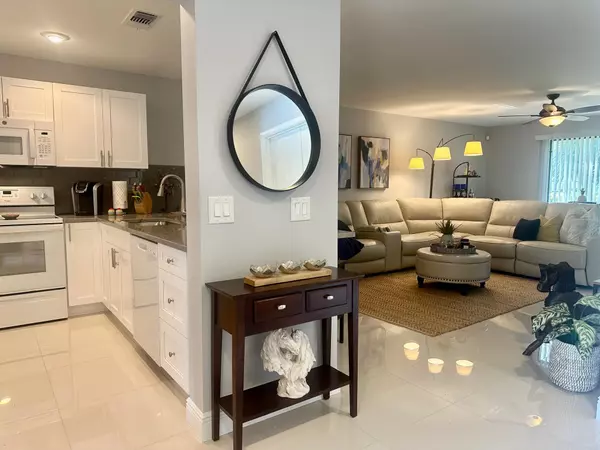 13095 Bel Haven CT 9, Wellington, FL 33414