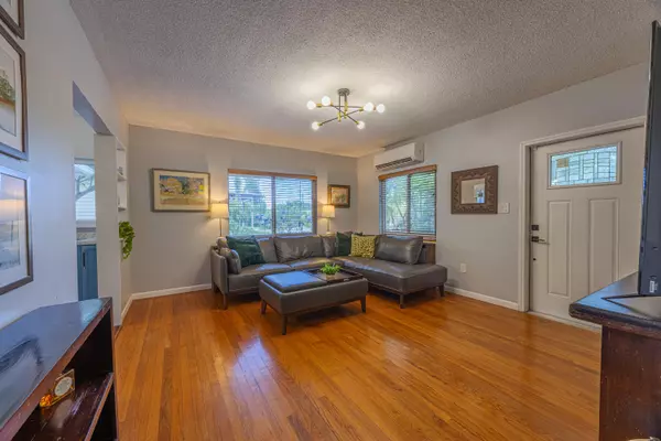 Lake Worth Beach, FL 33460,817 N B ST