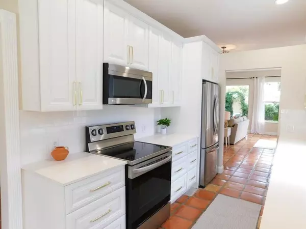 Jupiter, FL 33458,304 S Hampton DR