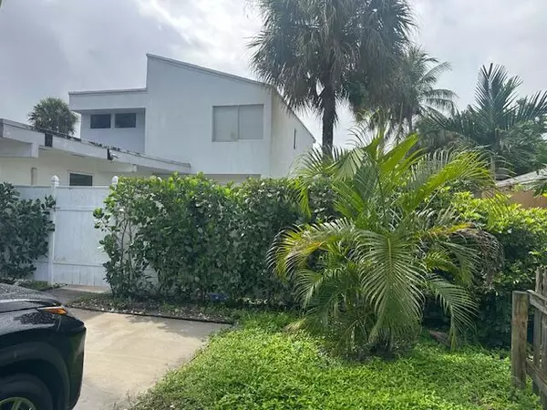 4660 Nw 6th CT, Delray Beach, FL 33445