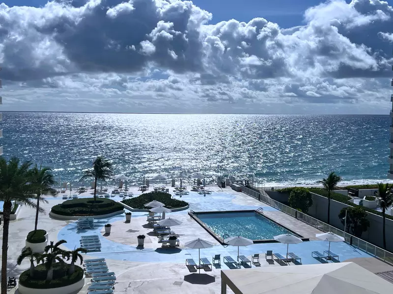 3546 S Ocean BLVD 708, South Palm Beach, FL 33480