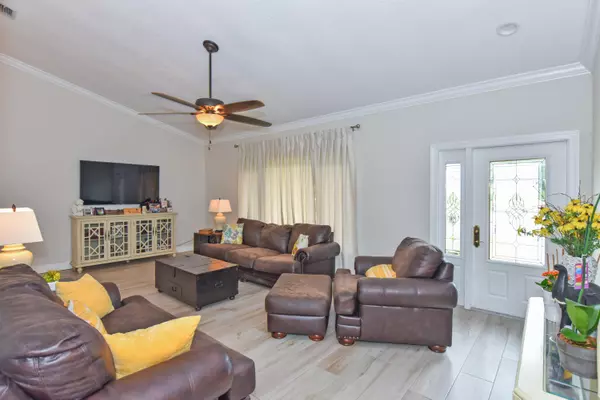 Lake Worth, FL 33467,5023 N Whitewood CV