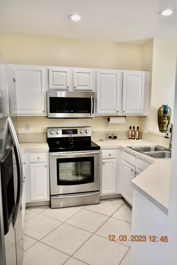 Lake Worth, FL 33467,6972 Thicket TRCE