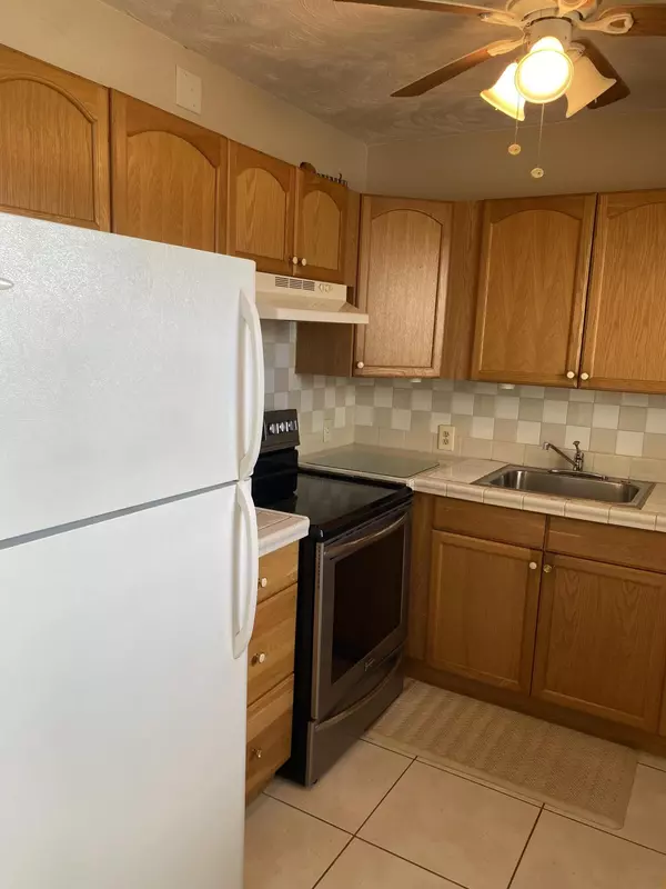 Boca Raton, FL 33434,528 N Mansfield M ST M