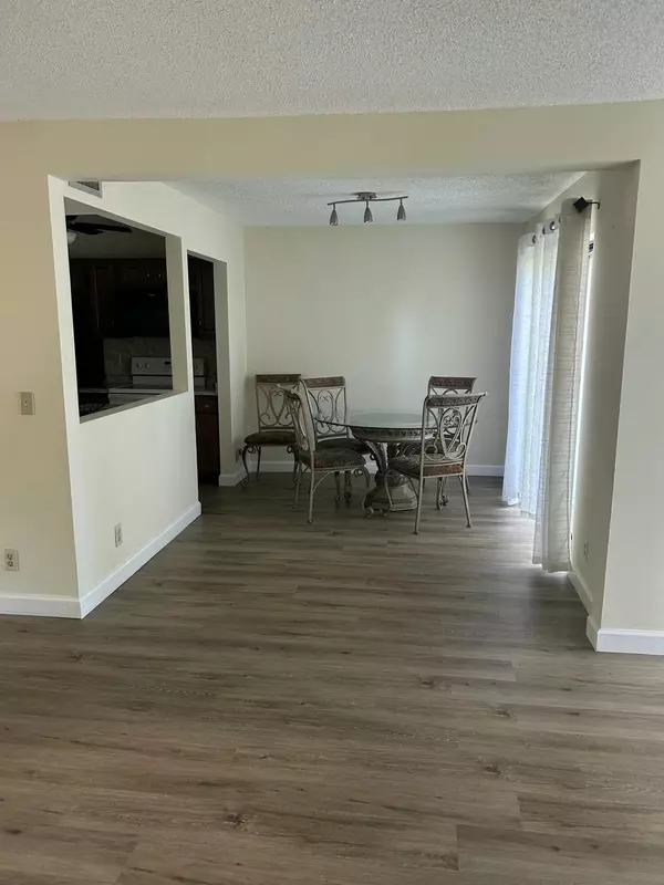 Boca Raton, FL 33487,7200 NW 2nd AVE 68