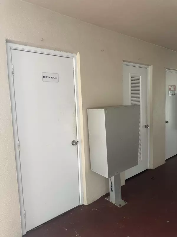 Lake Worth, FL 33461,2682 S Garden DR 107