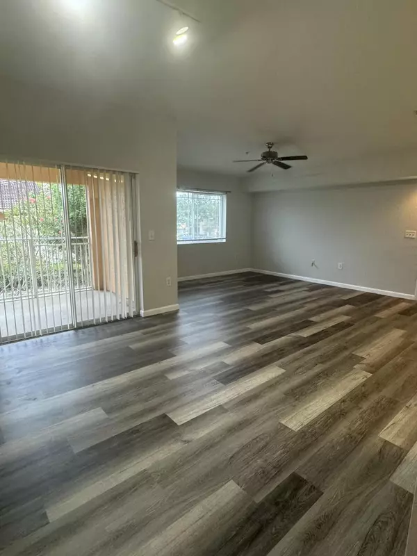 Port Saint Lucie, FL 34986,131 SW Palm DR 208