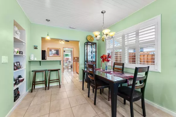 Lake Worth Beach, FL 33460,1221 Crestwood BLVD