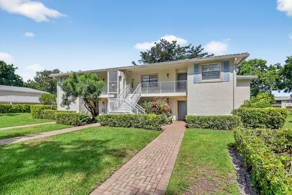 34 Westgate LN B, Boynton Beach, FL 33436