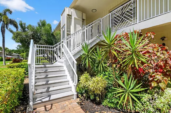 Boynton Beach, FL 33436,34 Westgate LN B
