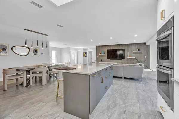 Boynton Beach, FL 33437,11366 Piping Rock DR