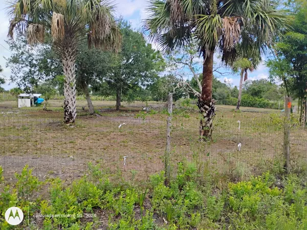 Okeechobee, FL 34972,15313 NW N 310th ST