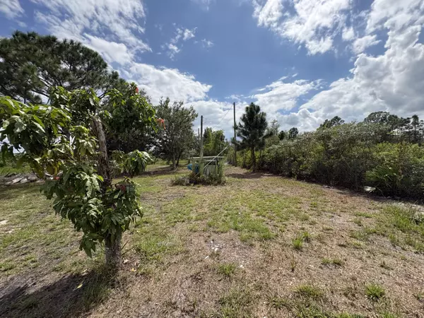 Okeechobee, FL 34972,15313 NW N 310th ST