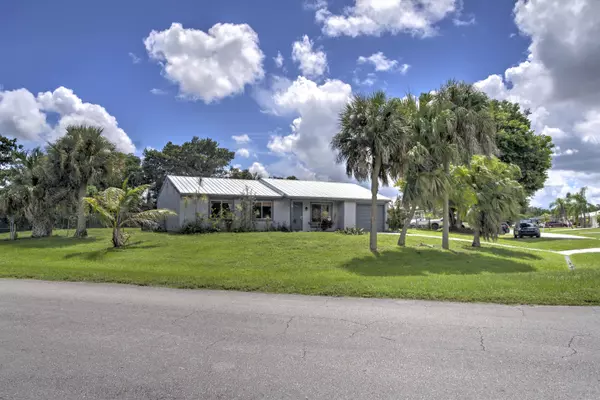 Port Saint Lucie, FL 34953,337 SW Cherryhill RD