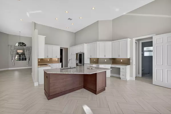 Jupiter, FL 33458,111 N W River DR