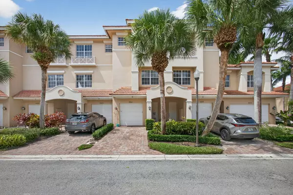5011 W Vine Cliff WAY, Palm Beach Gardens, FL 33418