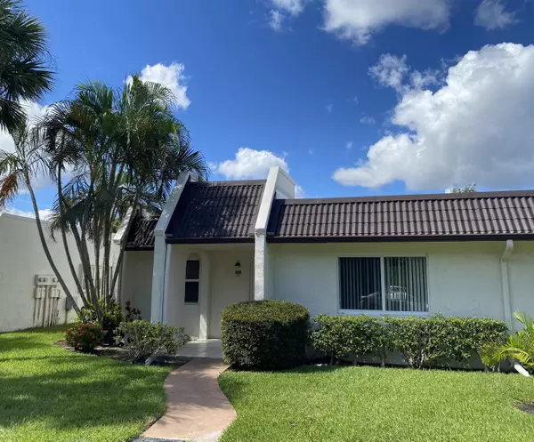 West Palm Beach, FL 33411,127 Lake Susan DR