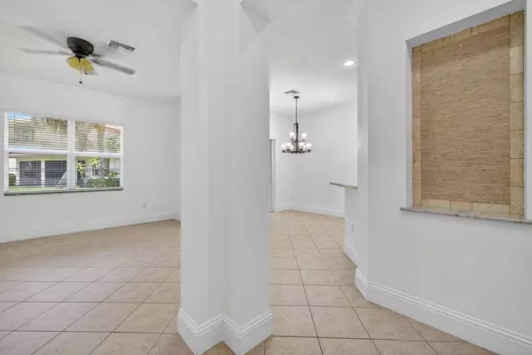 Coral Springs, FL 33076,6072 NW 116th DR