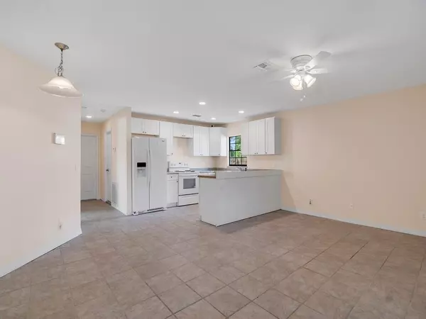 Vero Beach, FL 32968,2946 SW 1st ST