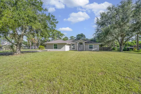 Fort Pierce, FL 34945,8330 Hidden Pines RD