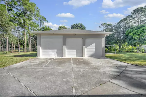 Fort Pierce, FL 34945,8330 Hidden Pines RD