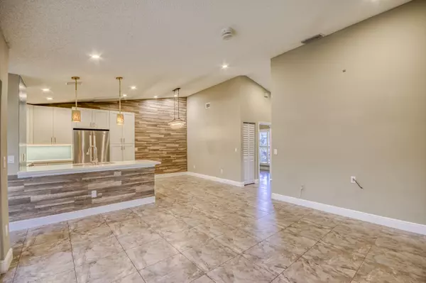 Boca Raton, FL 33428,9109 SW 21st ST E