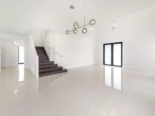 Miami, FL 33144,355 SW 87th AVE