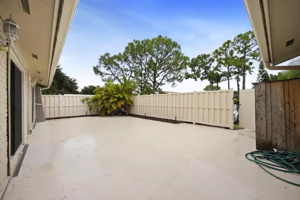 Palm Beach Gardens, FL 33418,5518 Golden Eagle CIR