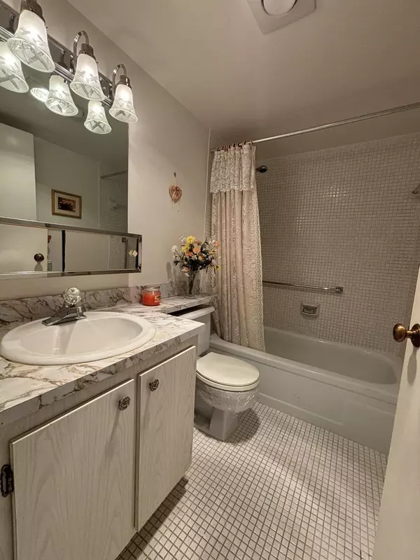 Palm Springs, FL 33461,3300 Springdale BLVD 217