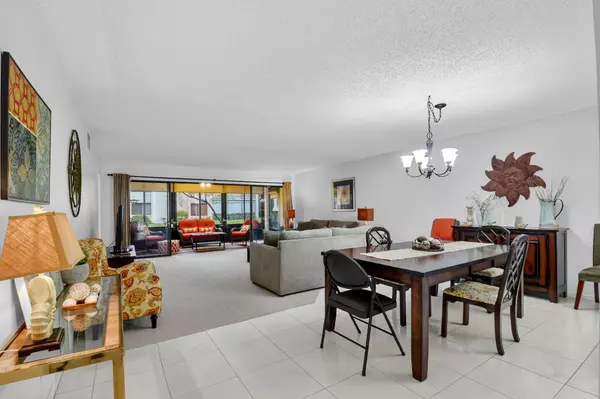 Boynton Beach, FL 33437,5560 Fairway Park DR 102