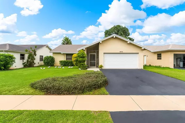 10633 Greenbriar CT, Boca Raton, FL 33498